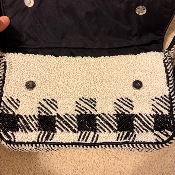 Viral Beaded Bag Houndstooth with Swan Charm - Picture 5 of 5